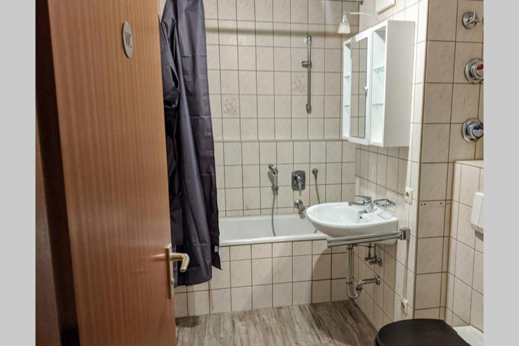 Ideale Messe/Airport Wohnung 15Min Fahrtweg Kirchheim unter Teck Buitenkant foto